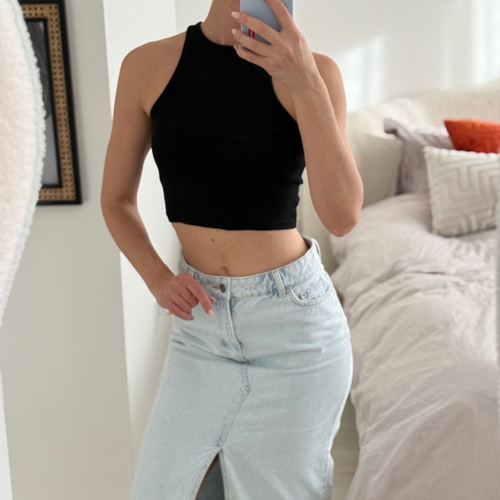 Crop top. Black color. Size S. Brand Divided (H&M) - Picture 17 of 17